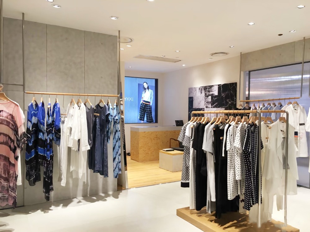 嵌入室格栅灯怎么安装_服装店各区域灯光配置方案_服装店灯光设计原则