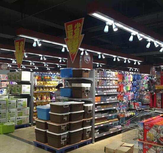 led格栅灯盘图片_超市灯光设计_商场照明布局